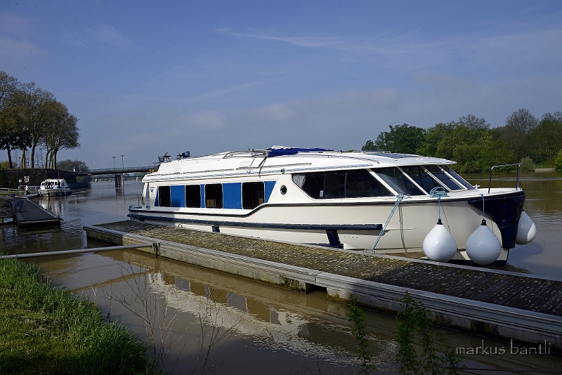 x_DSC4247.jpg - Pause in Auxonne